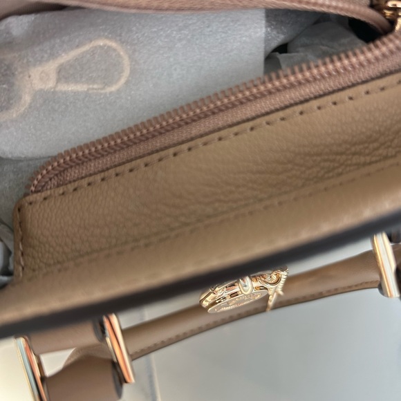 NWT Michael Kors Extra Small Camel Crossbody Bag - Picture 4 of 4